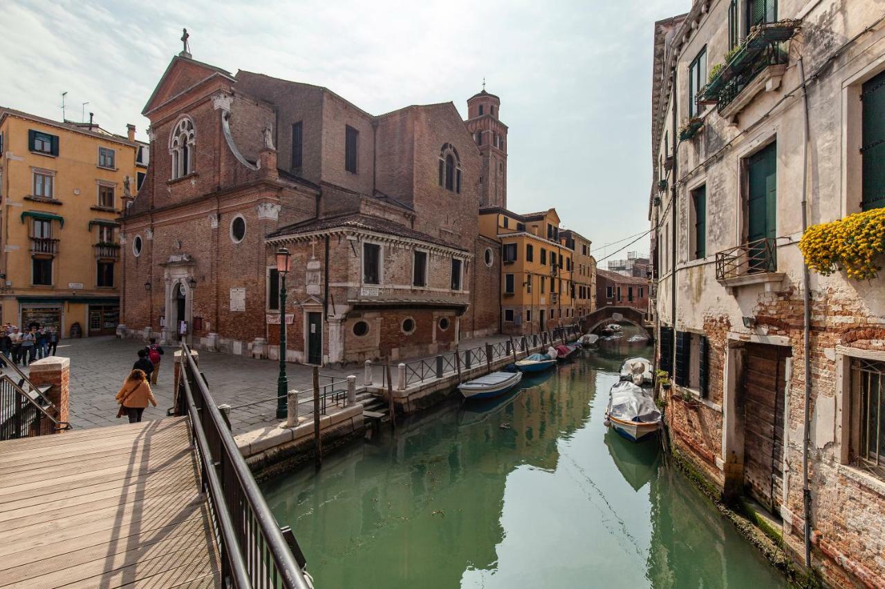 Charming Castello Apartments Venecia Exterior foto